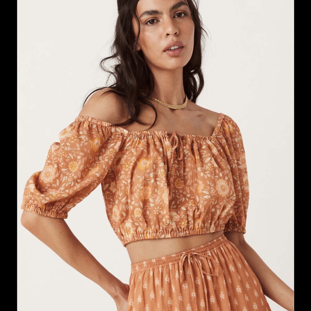 Spell And Gypsy X Revolve Utopia Cropped Blouse in cinnamon size XS